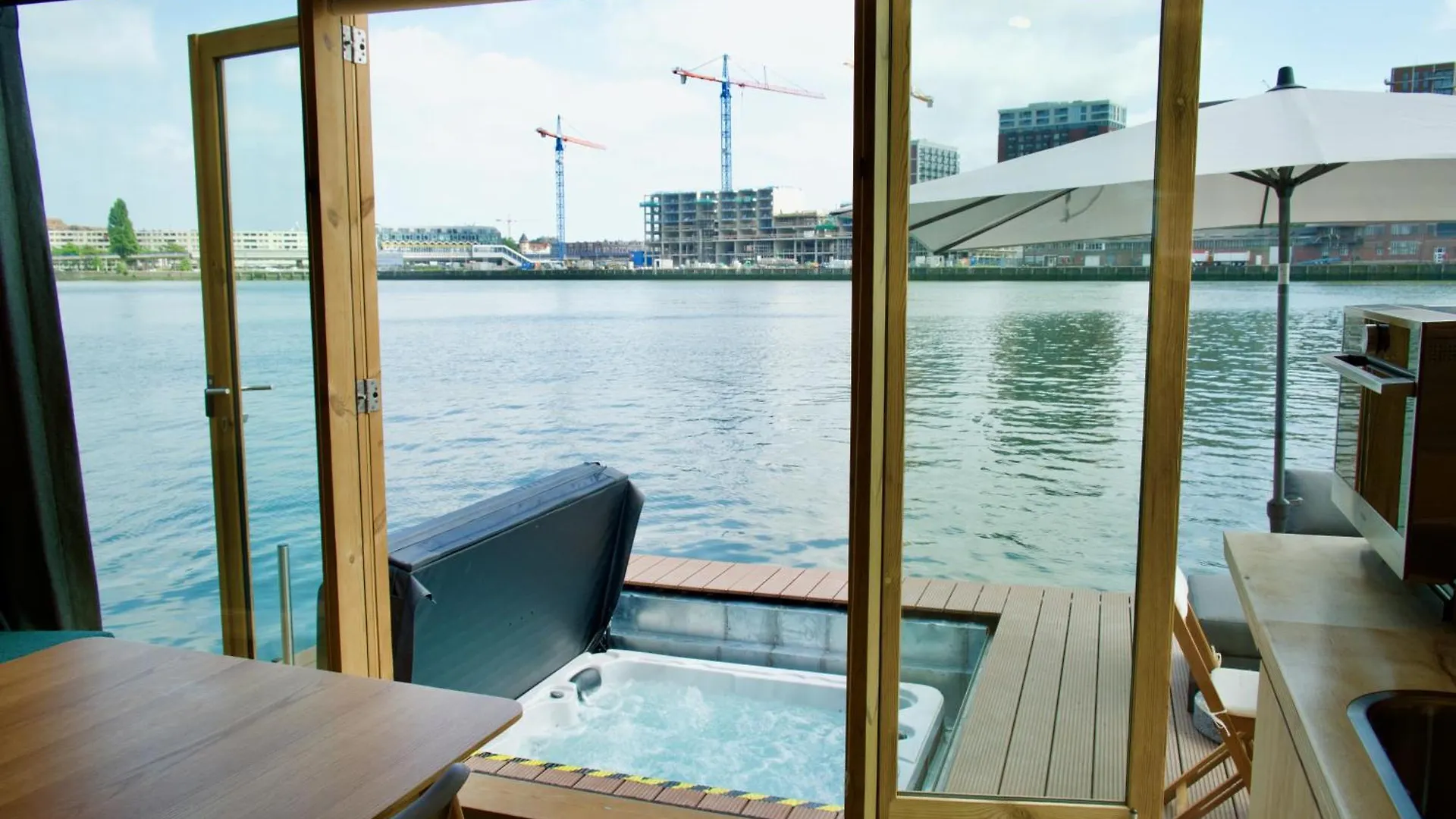 Villa Wikkelboats At Floating Rotterdam Rijnhaven Pays-Bas